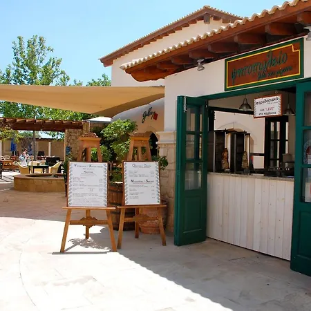 2 Bedroom Avdimou With Stunning Sea Views, Aphrodite Hills شقة