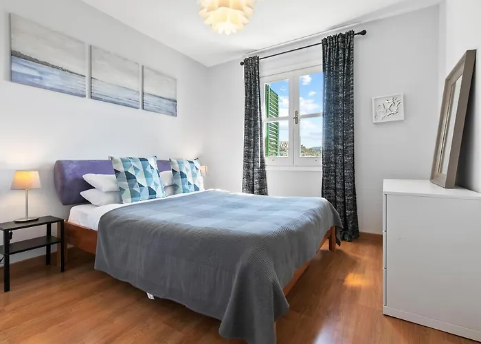 2 Bedroom Avdimou With Stunning Sea Views, Aphrodite Hills Apartamento *