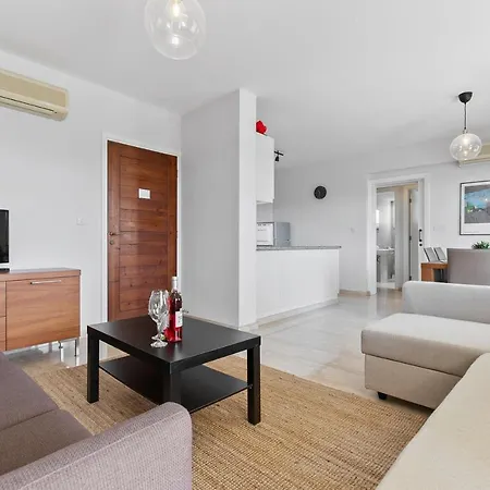 아파트 2 Bedroom Avdimou With Stunning Sea Views, Aphrodite Hills *