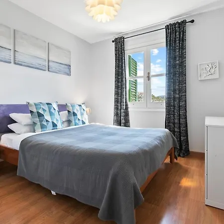 2 Bedroom Avdimou With Stunning Sea Views, Aphrodite Hills דירה *