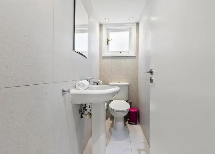 2 Bedroom Avdimou With Stunning Sea Views, Aphrodite Hills Apartmán *